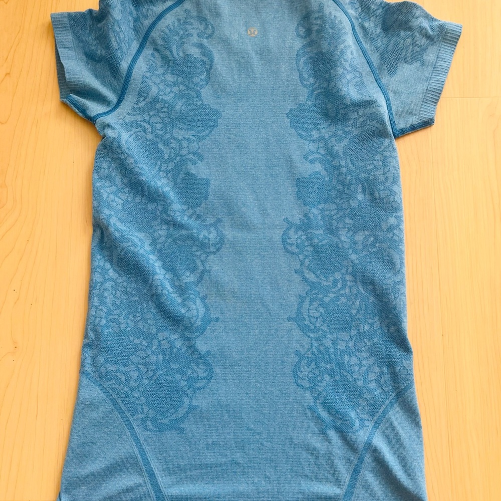 lululemon athletica Short Sleeve Tee in Teal Blue